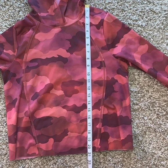Athleta Women’s Pink and Red Camo Hooded Cropped Pullover Sweatshirt Hoodie XS - Picture 7 of 15